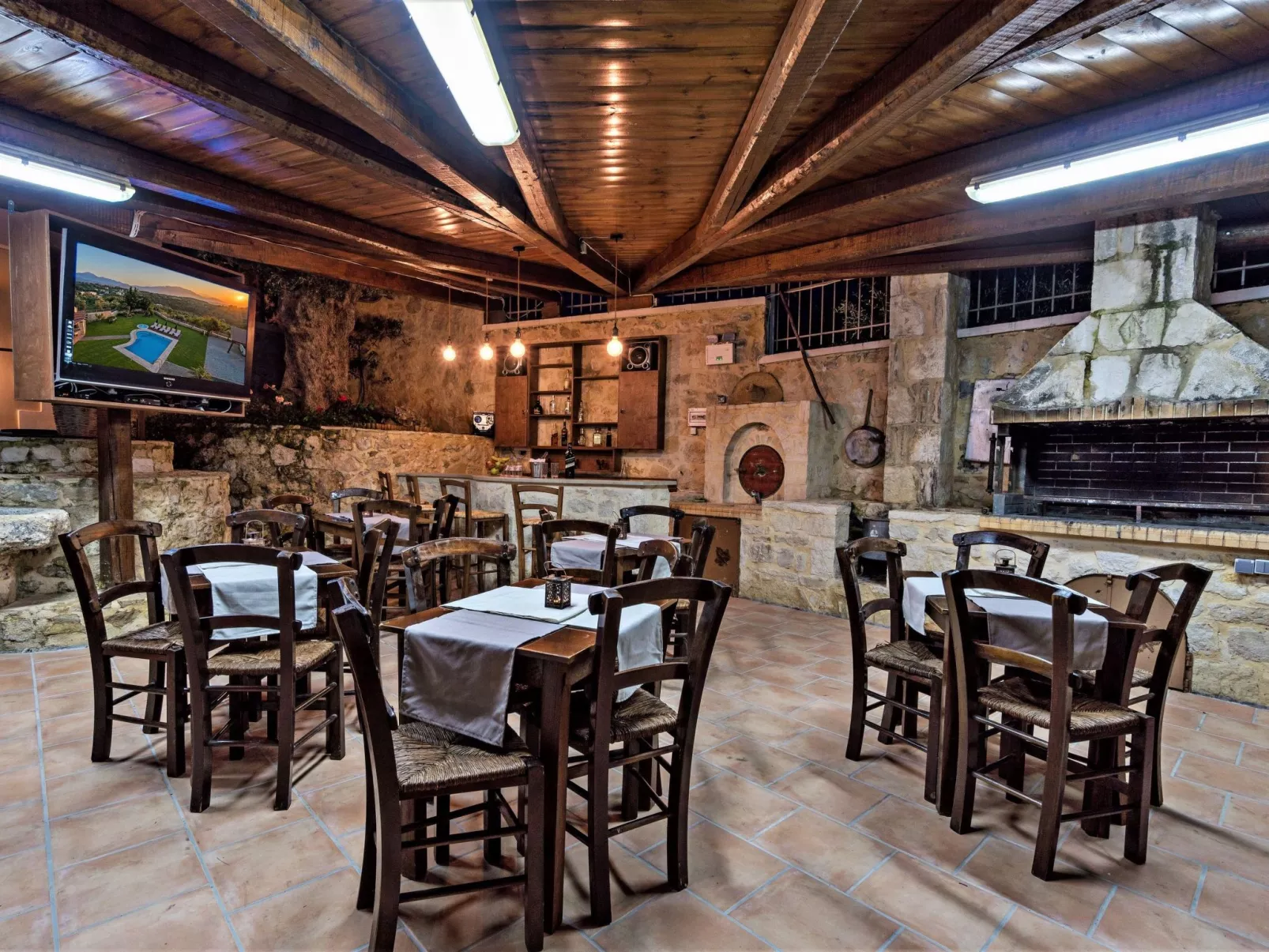 Villa Zeus mit privatem Pool und Jacuzzi-Dedans