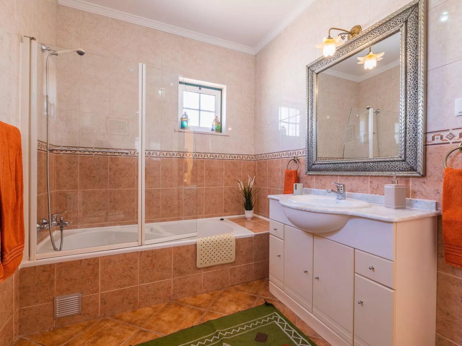 Feriendorf "Riad Serpa Galé". - Drinnen