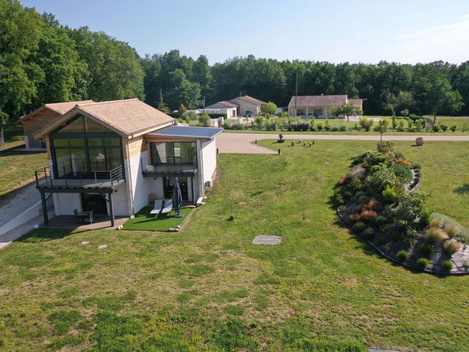 Der Anhang Coté cASTAGNE-Dehors