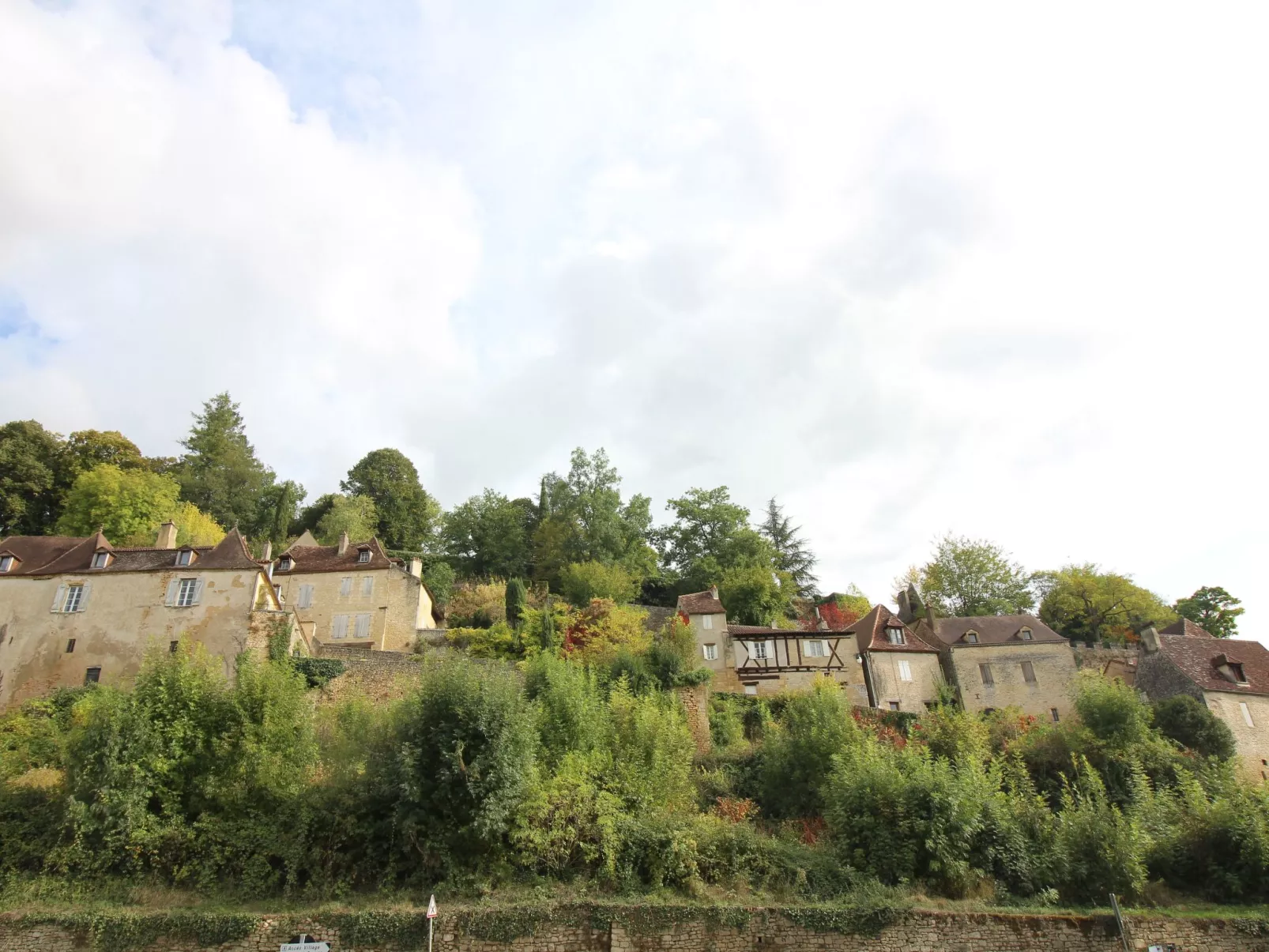 Fachwerkhaus "gitealienor perigord"-Outside