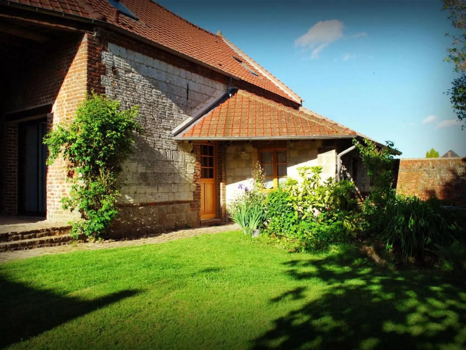 Liebevoll renoviertes Ferienhaus als Teil eines kleinen Bauernhauses mit abgesc-Image-tags.info