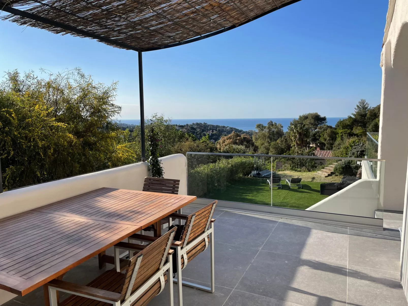 Mer de Palmiers-Draußen