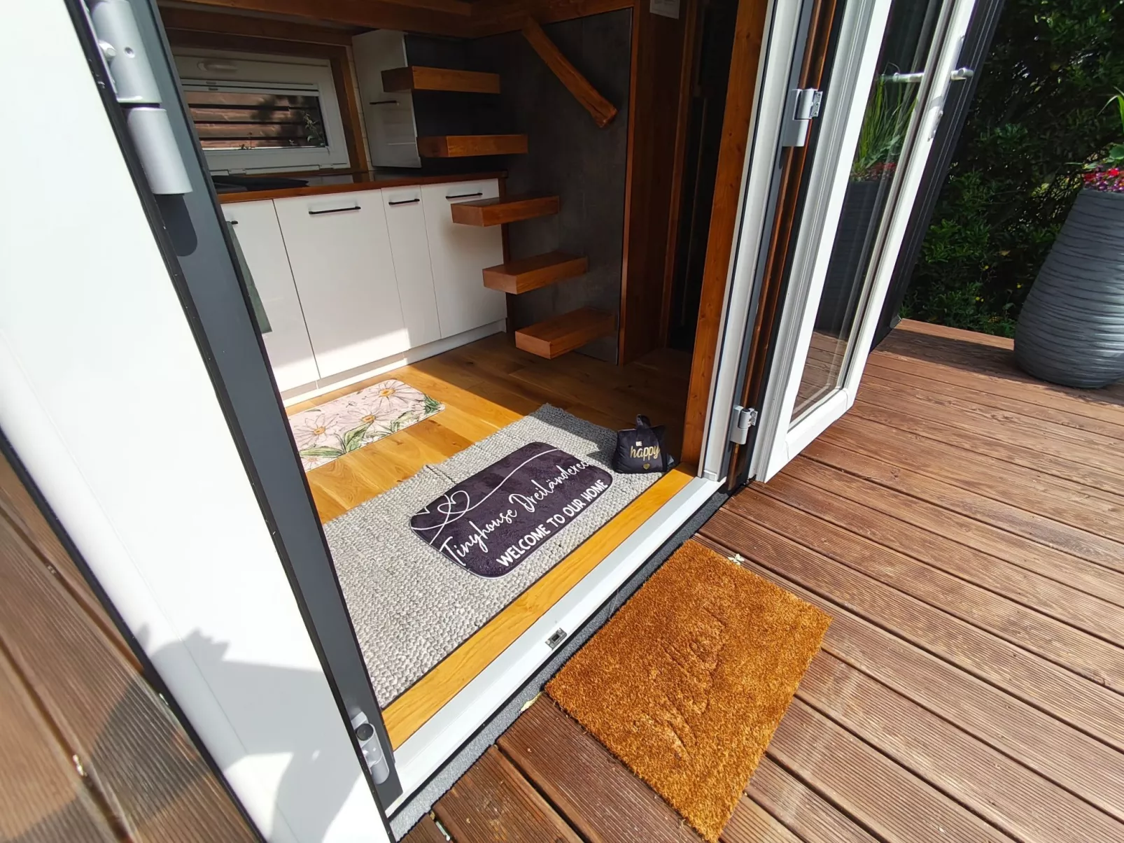 Tiny House Sundancer-Outside