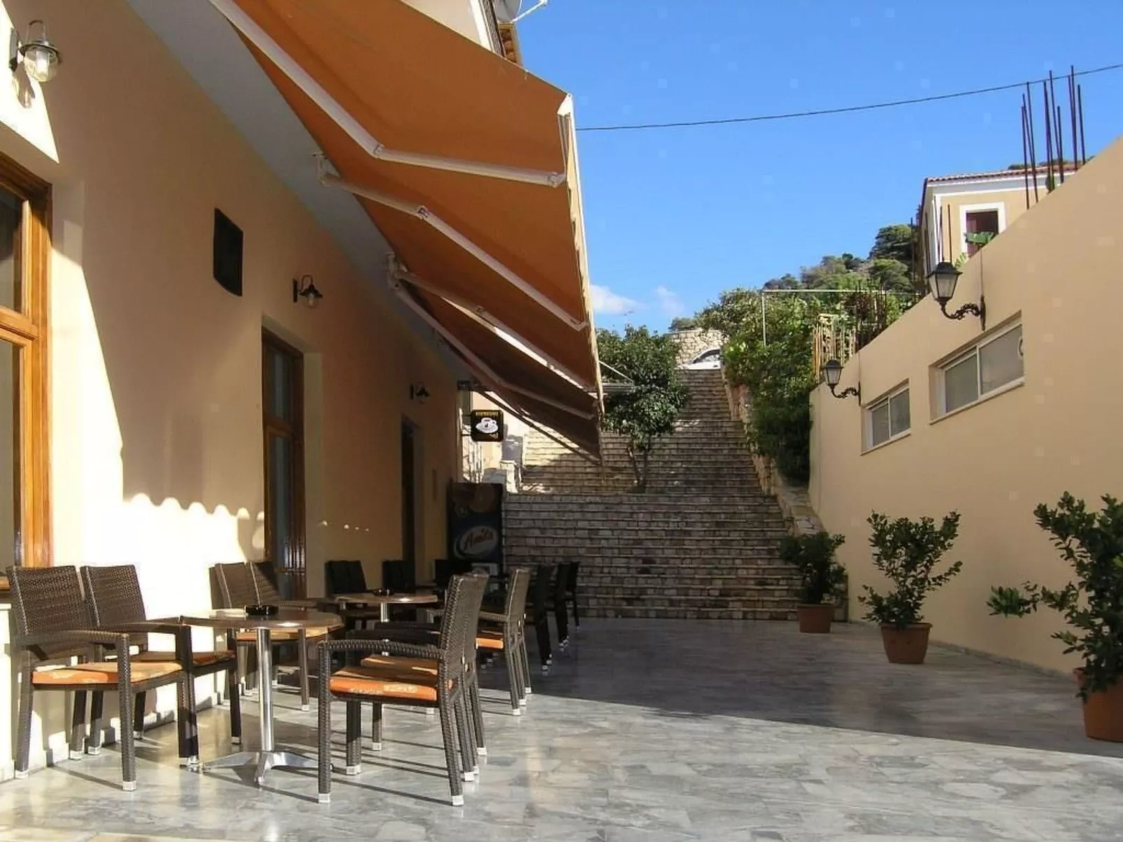 Appartement in Derveni mit Terrasse-Draußen