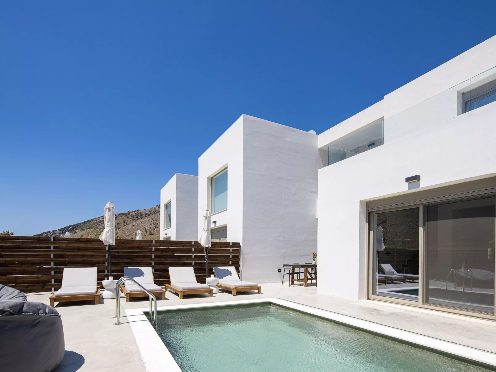 Imbros Villa lll -''Gratis''Beheizter Pool in den Bergen-Outside