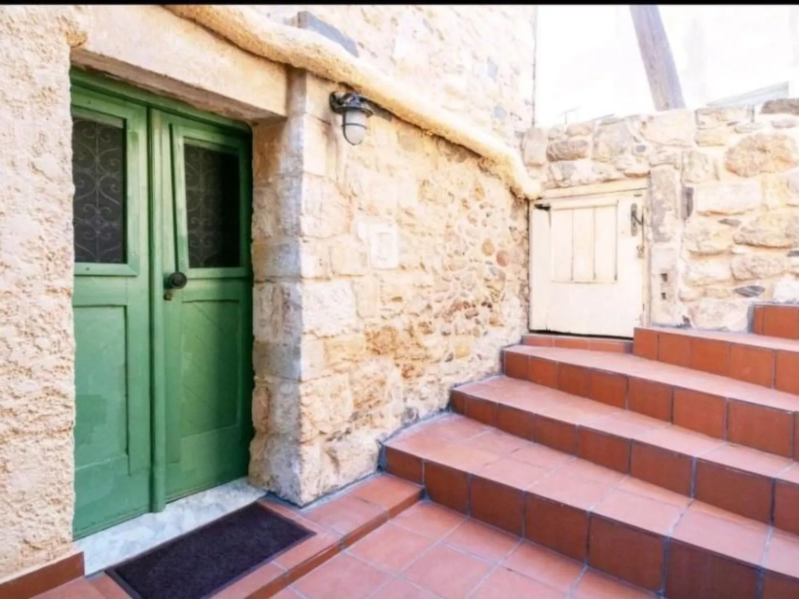 Mit Blick auf das Wasser-Draußen