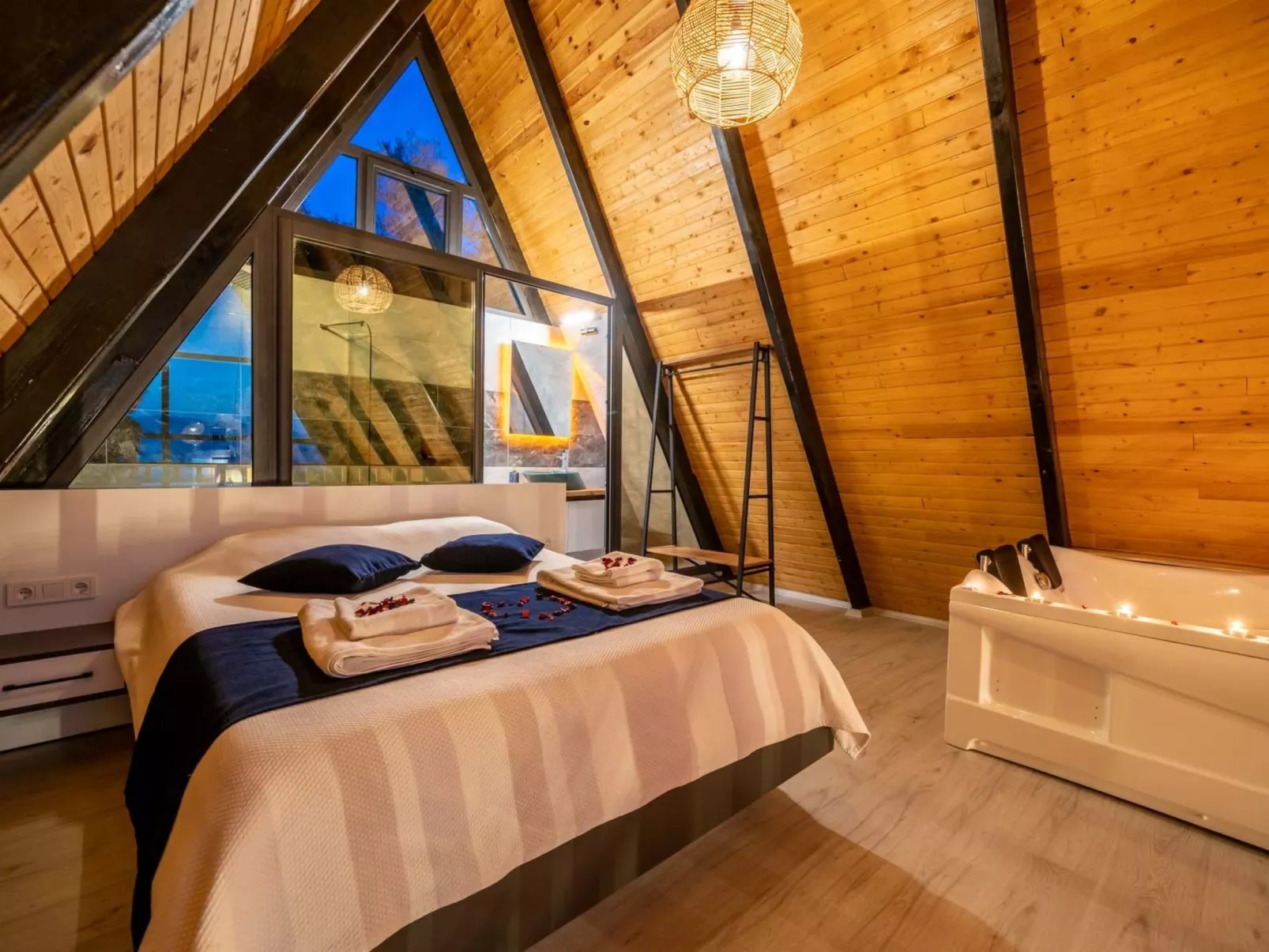 Liyu-Image-tags.info