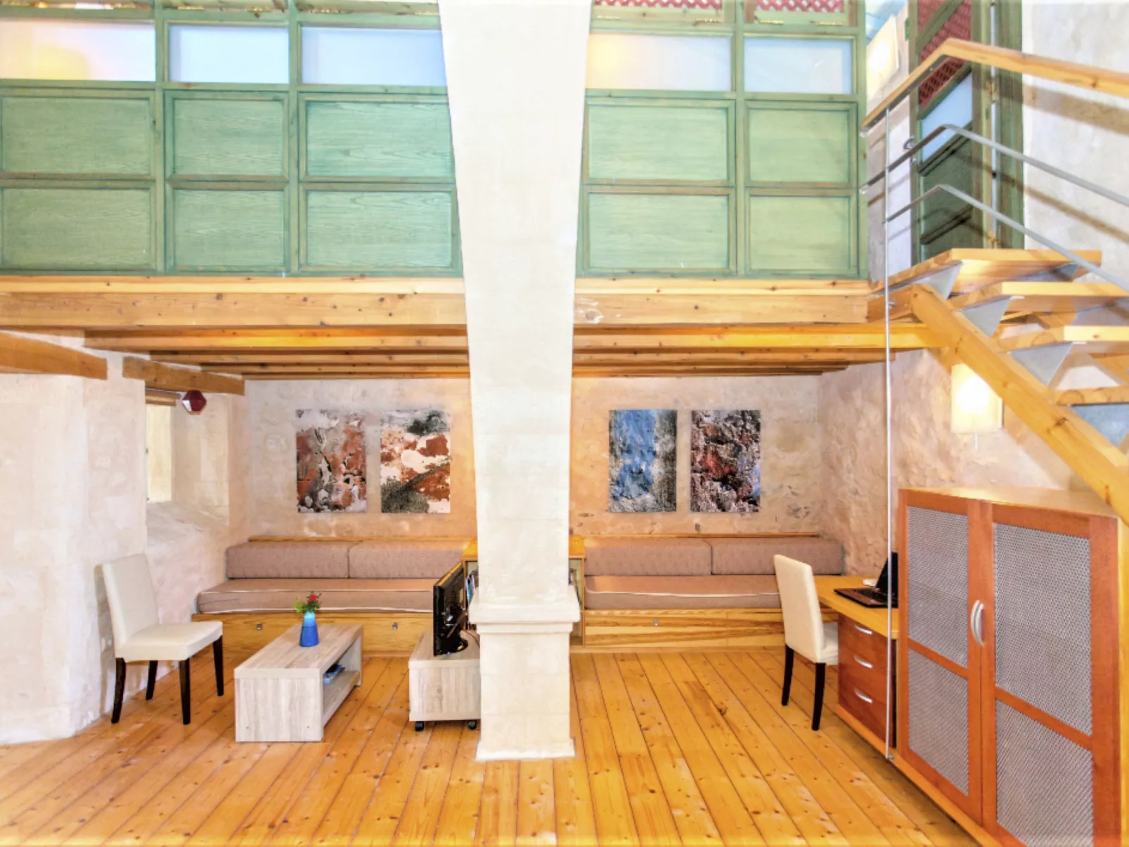 Mit privatem Pool in Roustika-Image-tags.info