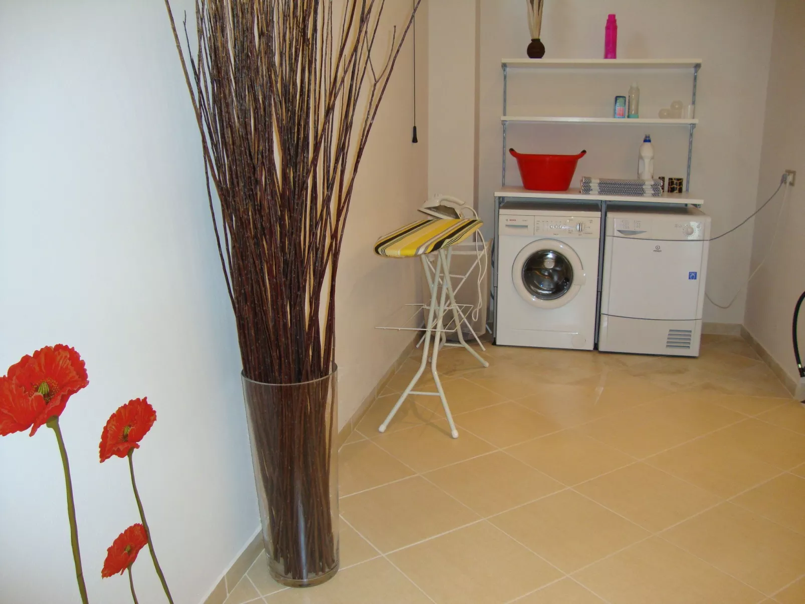 Ferienvilla mit Blick auf das Wasser-Inside