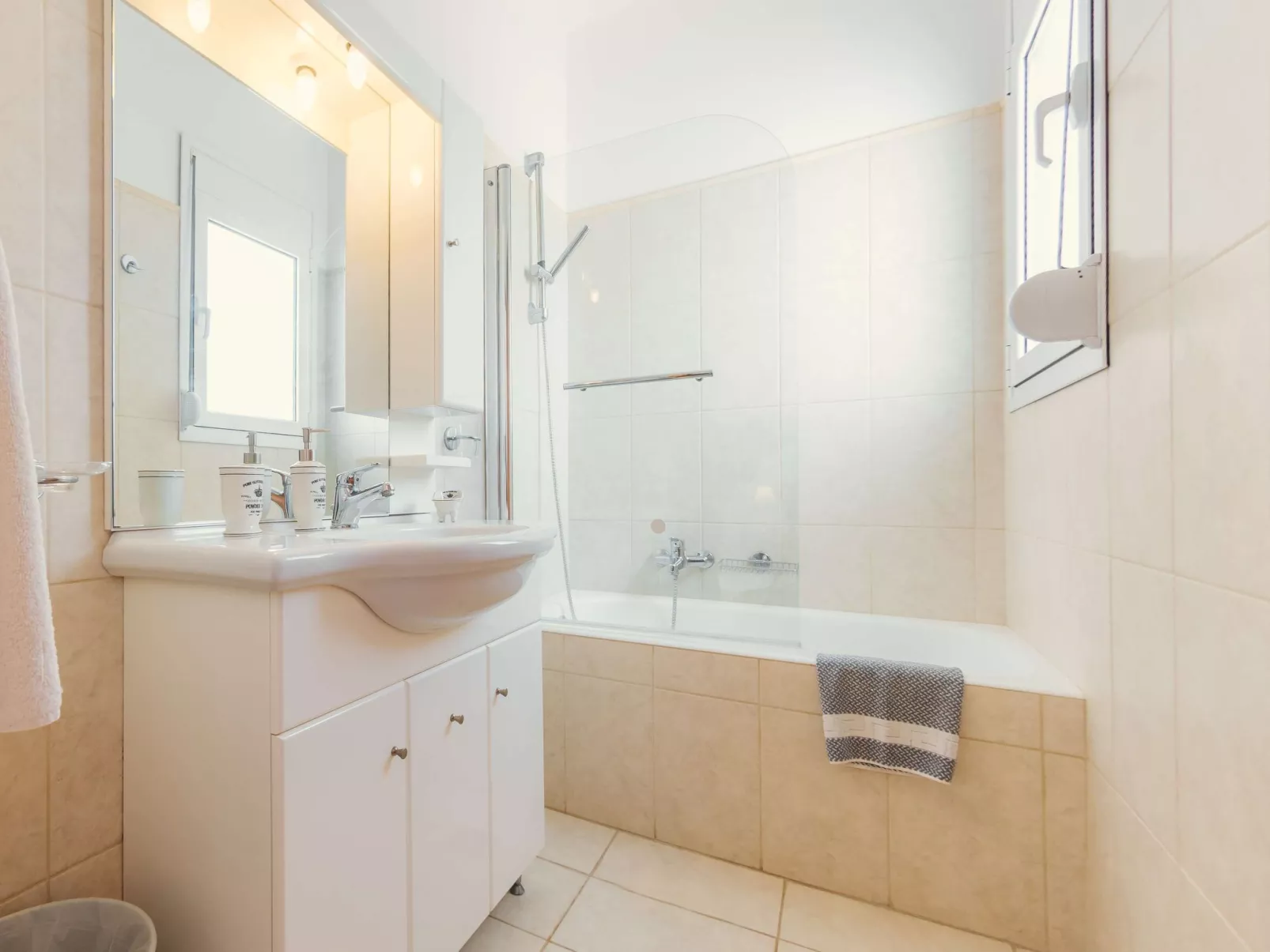 Gennadi Dreams Ferienvilla-Inside