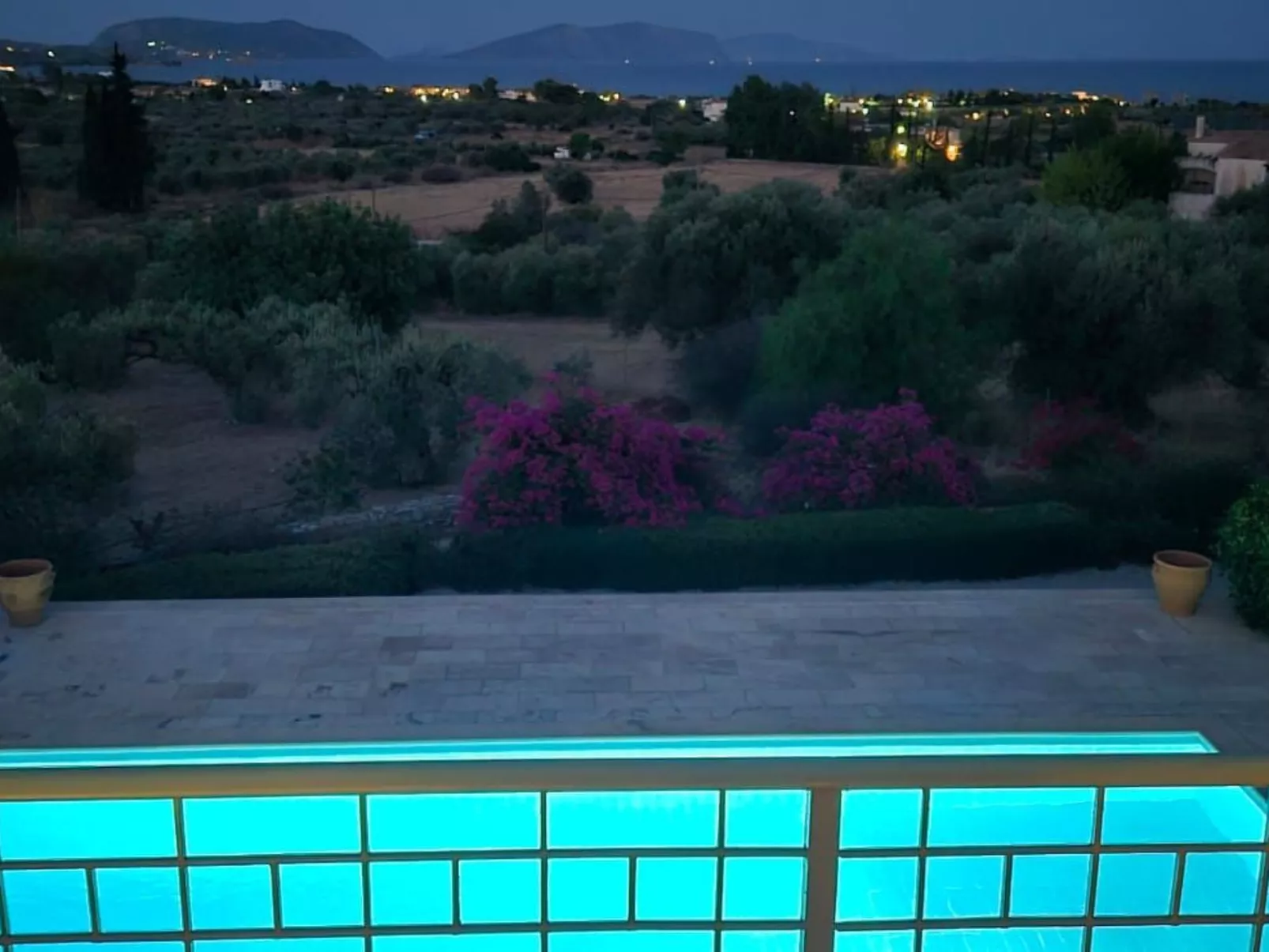 "Villa Newlands" - Pool, Meer und Inseln-Outside