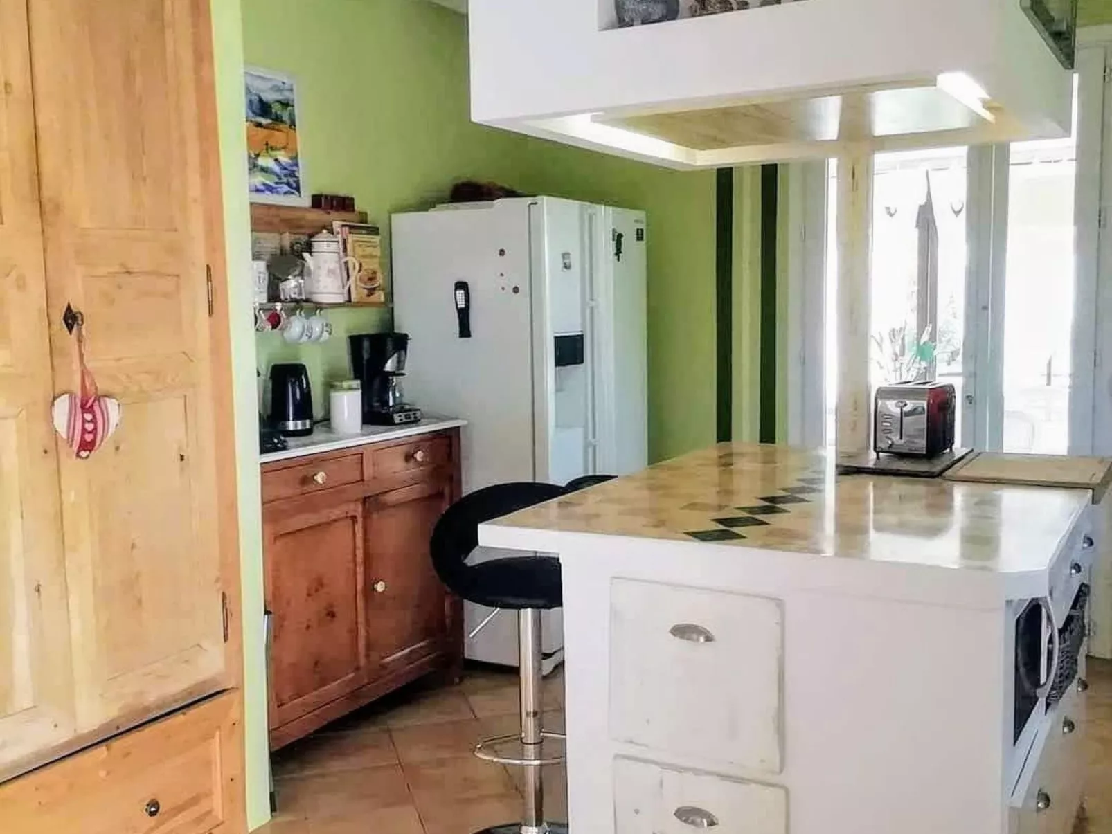 Auf dem Land mit Pool-Inside