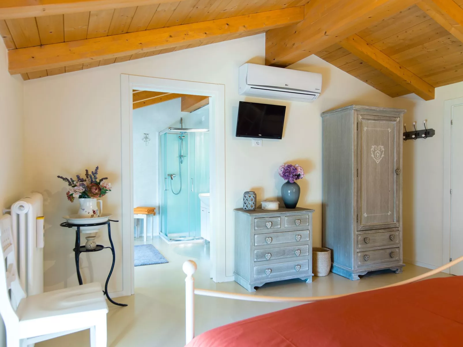 Anwesen mit privatem Garten und Grill-Drinnen