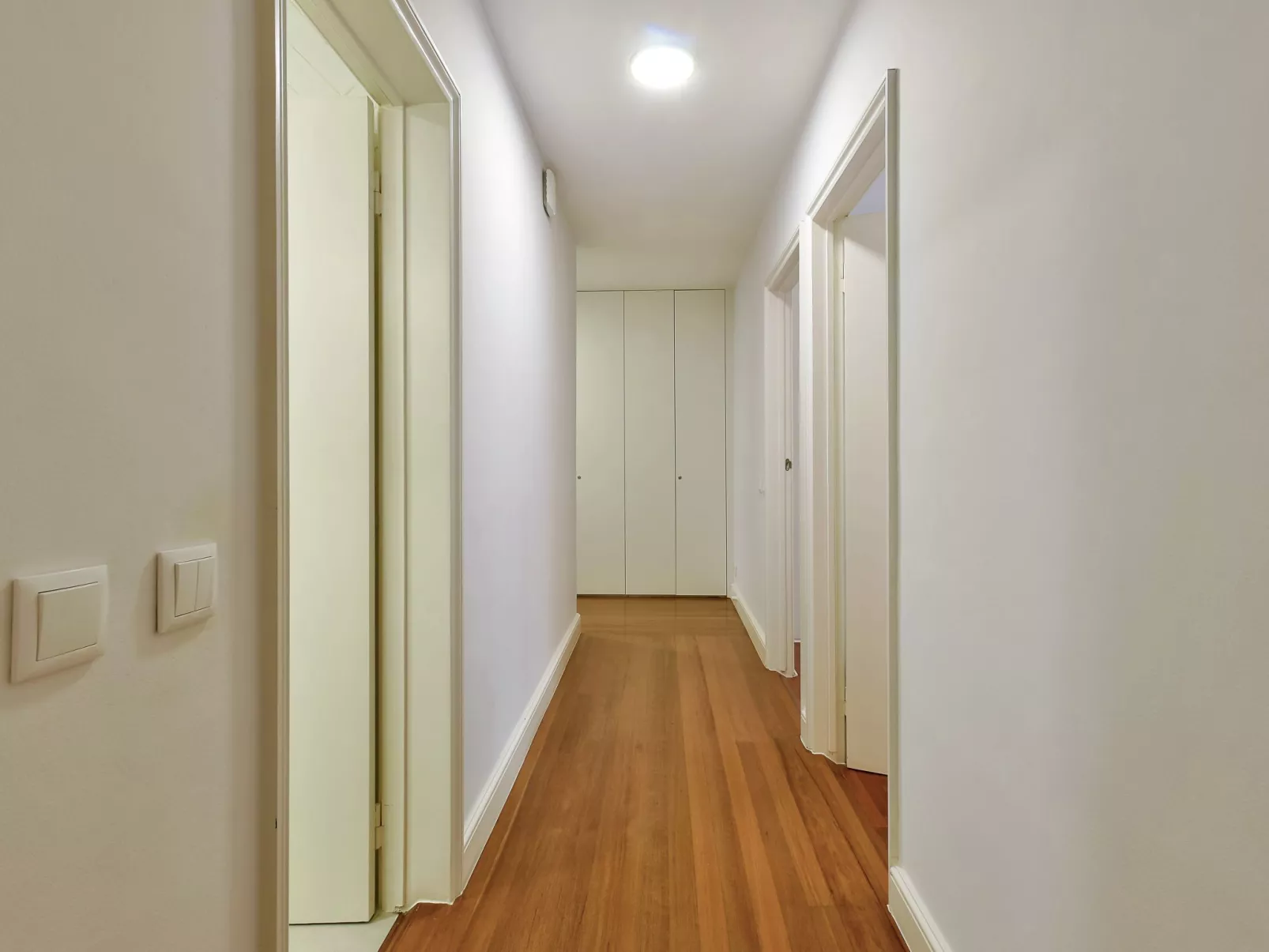 Carcavelos Sol - Inside