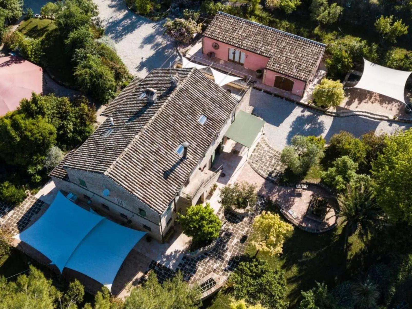 Villa mit Pool für 29 Personen ca. 800 m2-Dehors