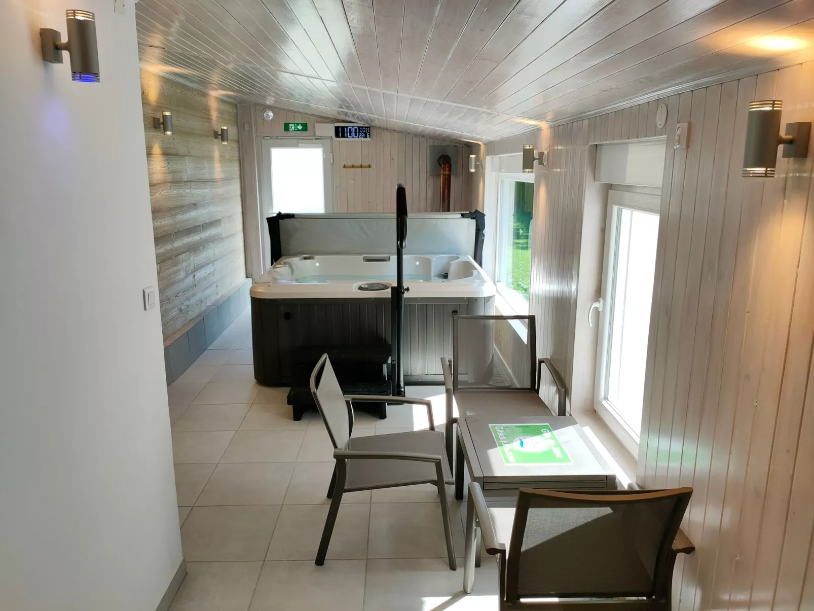 1805 Bis mit Spa und Sauna-Inside