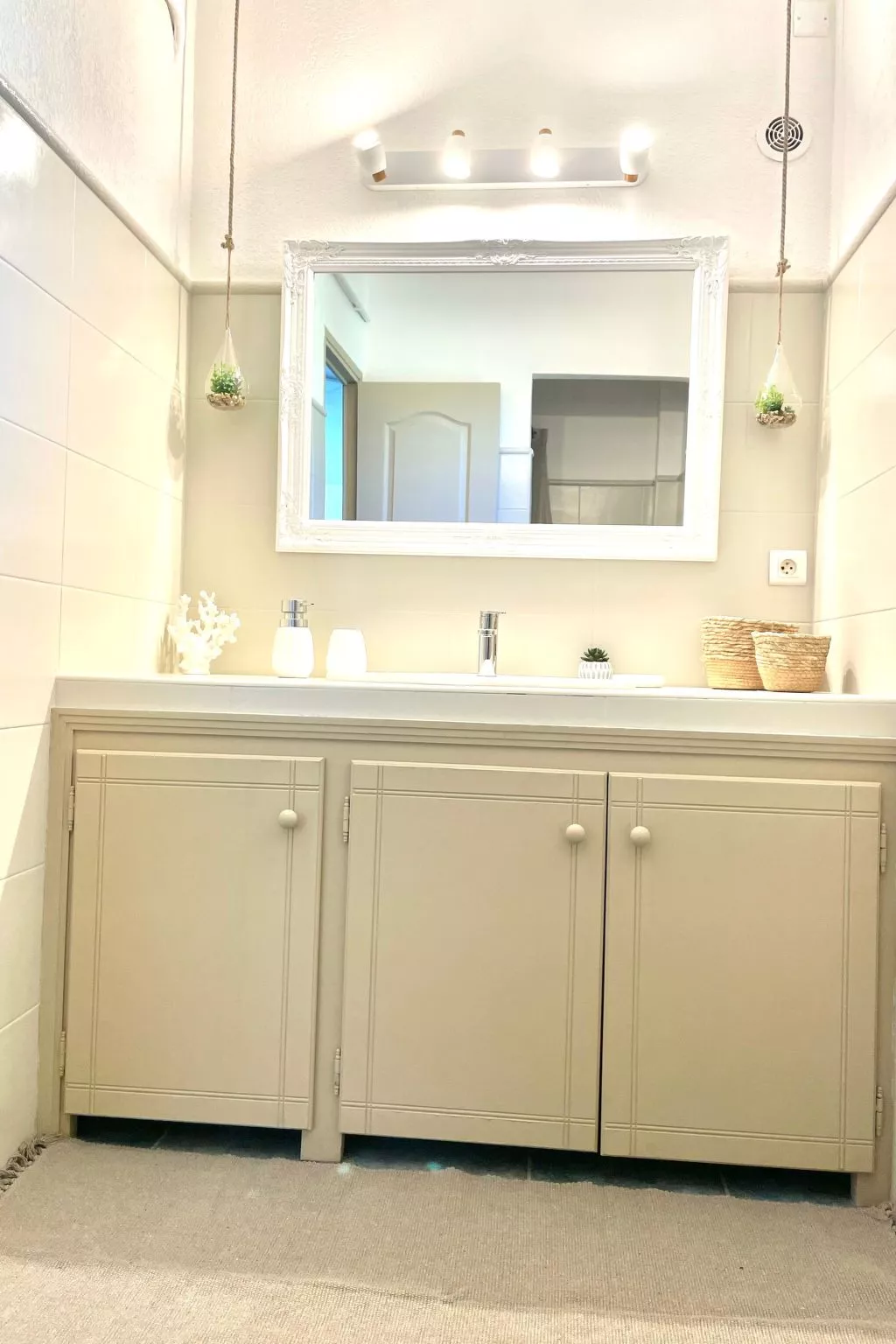 Ferienvilla "Azura" mit eigenem Pool-Drinnen