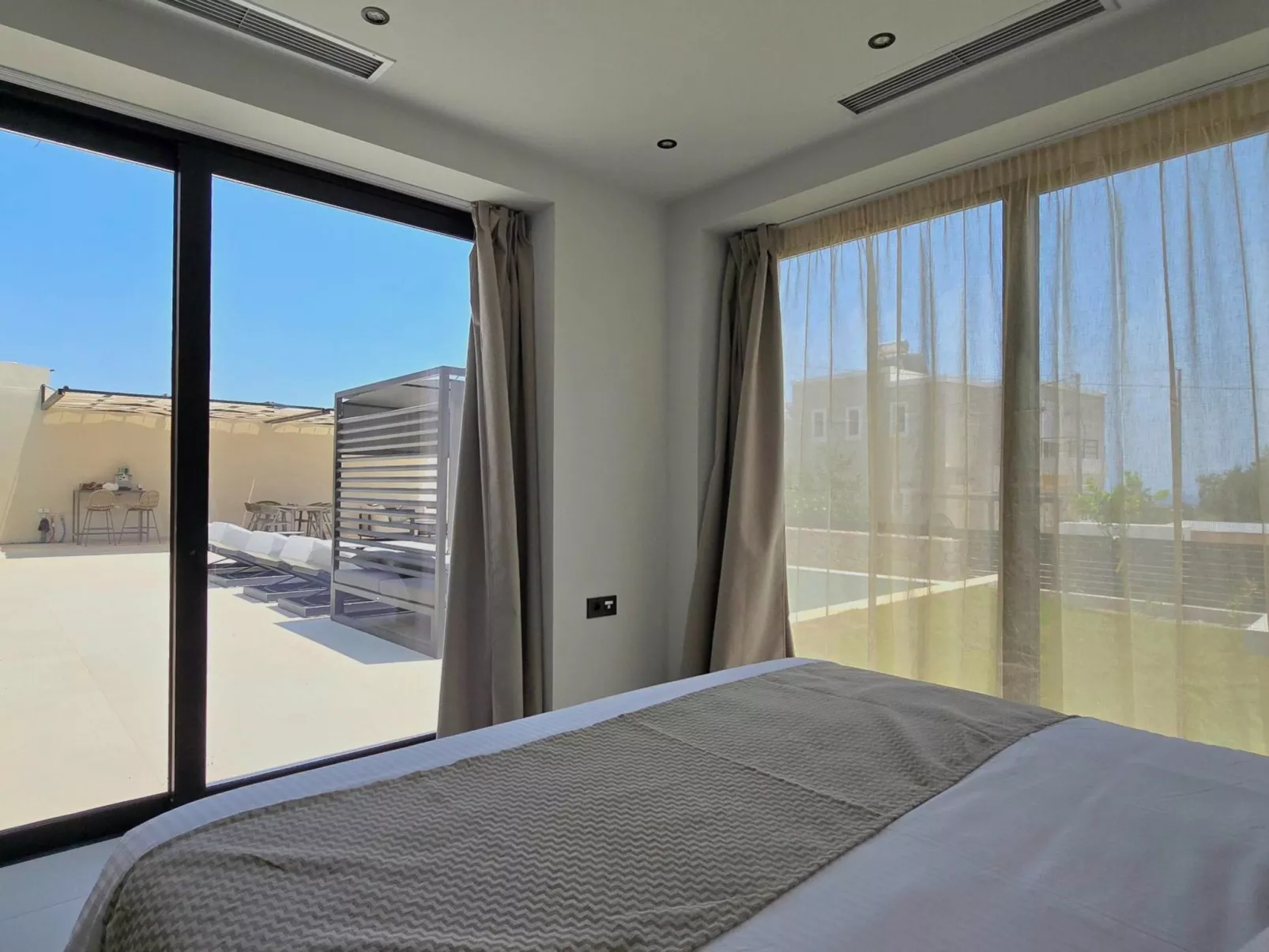 Trapezia Luxury Living - Opal-Dedans