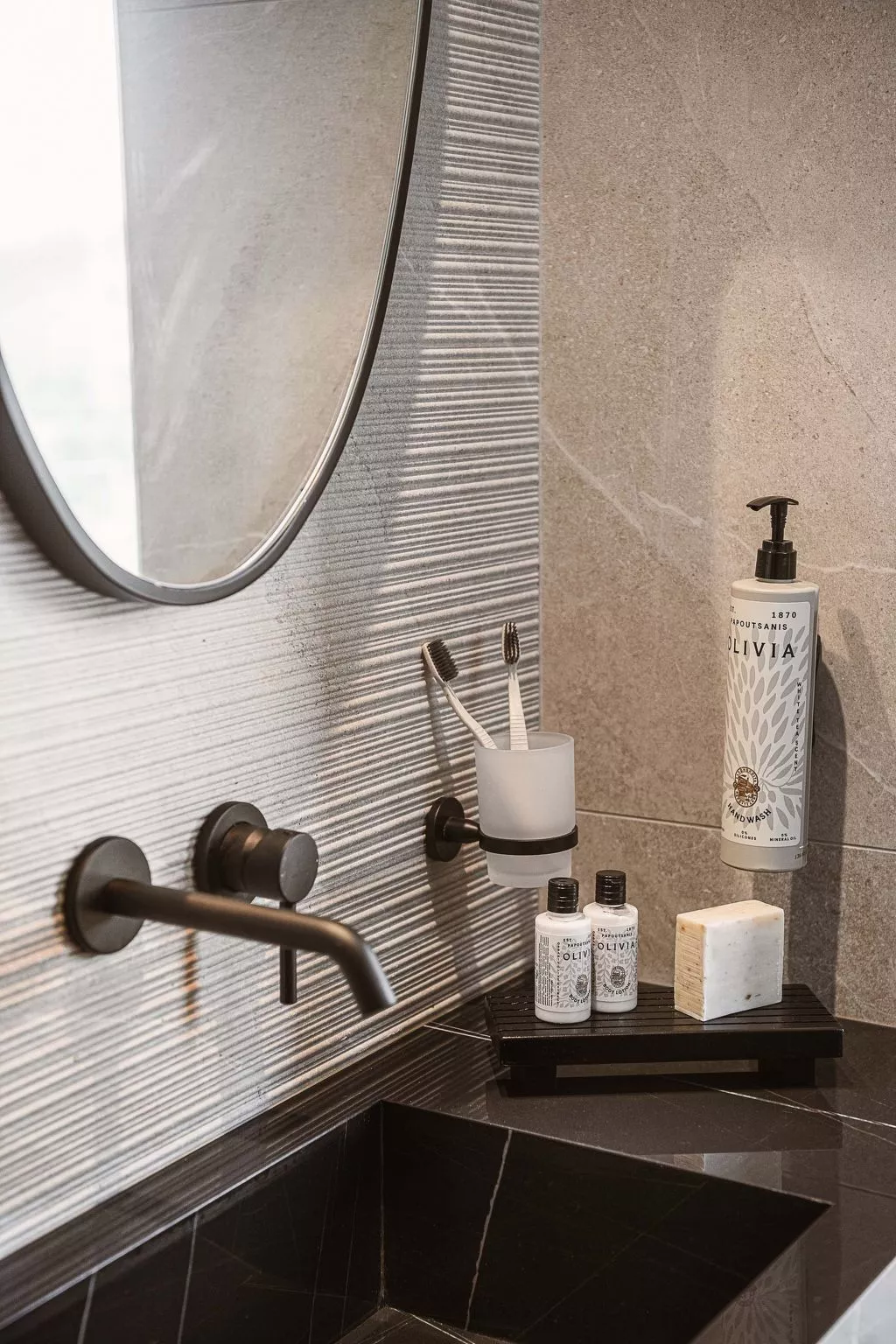 Rastoni Villa I 'Free' beheizter Pool, Panoramablick-Drinnen