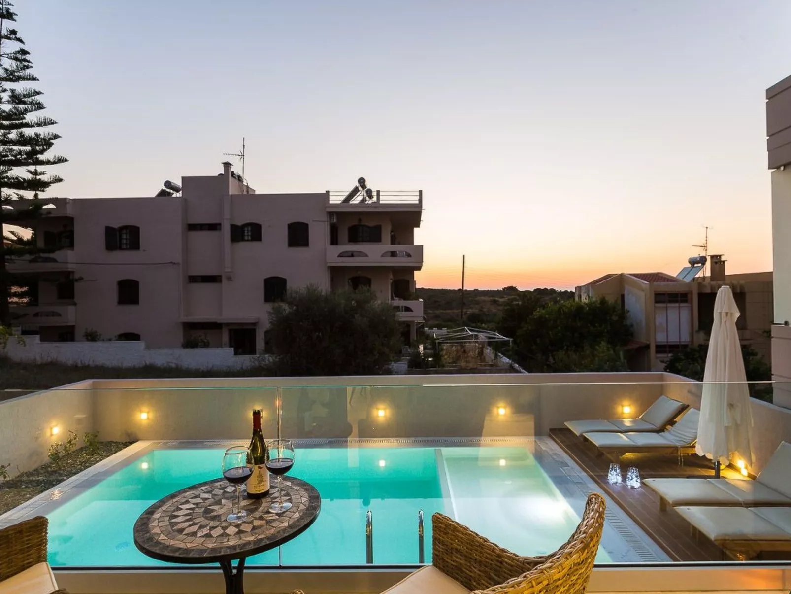 Villa Amelia I Kostenloser 8-Sitzer Mini-Van und Pool-Outside