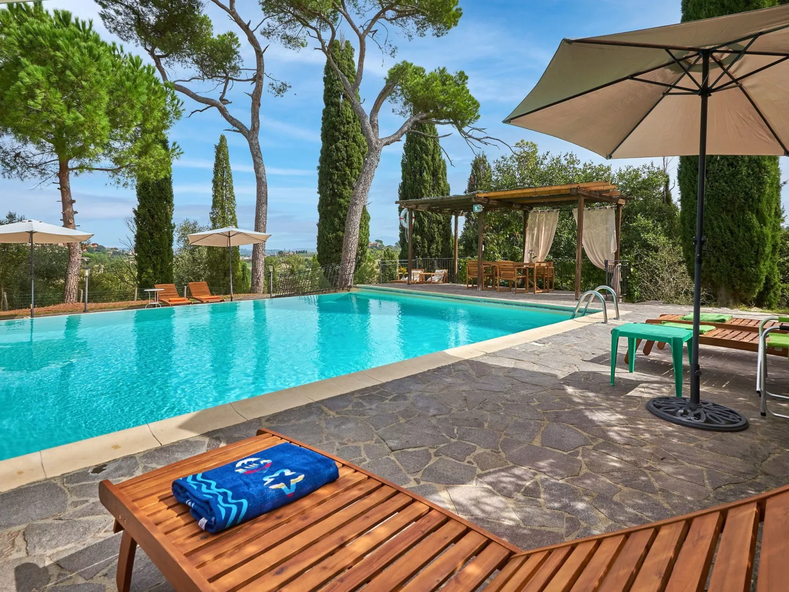 'Verbena' mit Pool-Outside