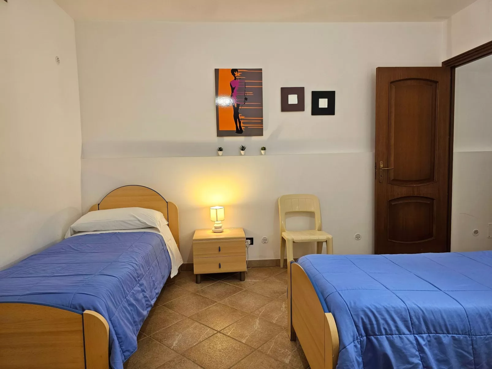 Helle mediterrane Villa mit Veranda und Garten-Inside