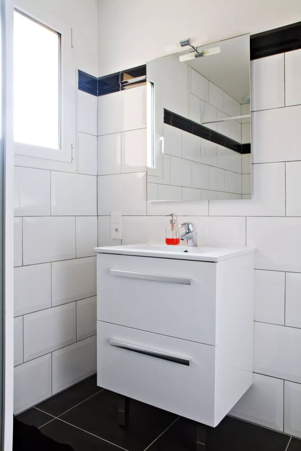 "Le Rayon Vert" mit Jacuzzi-Drinnen