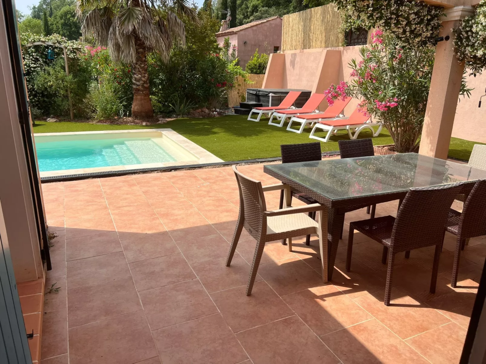 Villa 3 Schlafzimmer beheizter Pool privater Jacuzzi-Image-tags.info