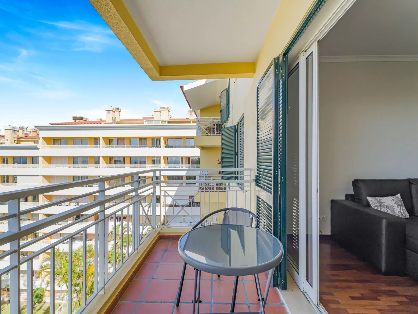 Tulipa Apartment Top-Inside