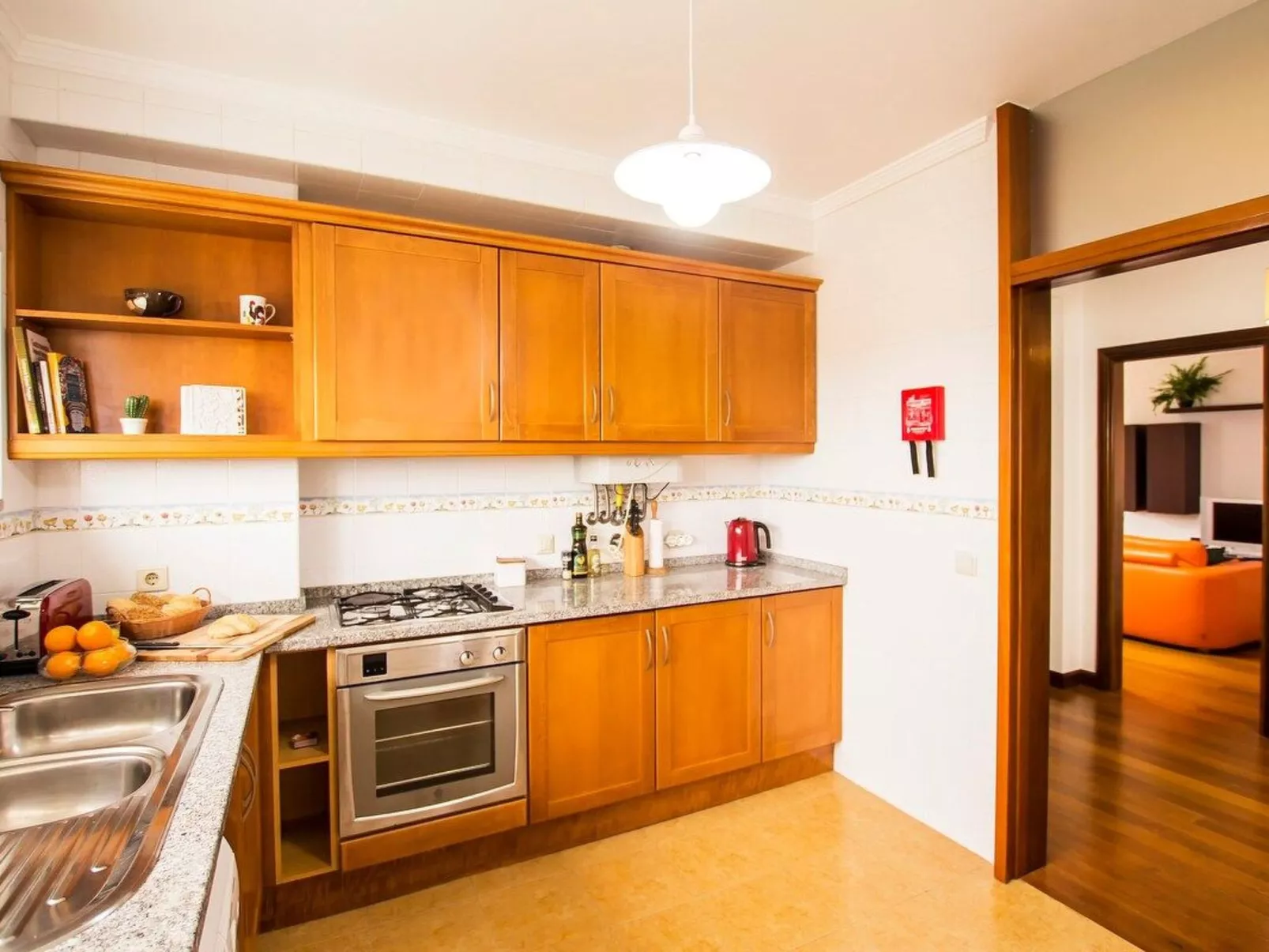 Turmhaus mit freier Garage-Inside