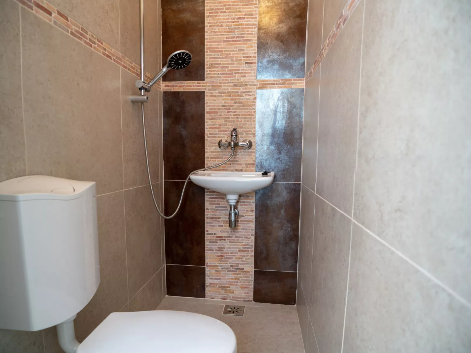 Doppelhaushälfte für sechs Personen mit Garten-Inside