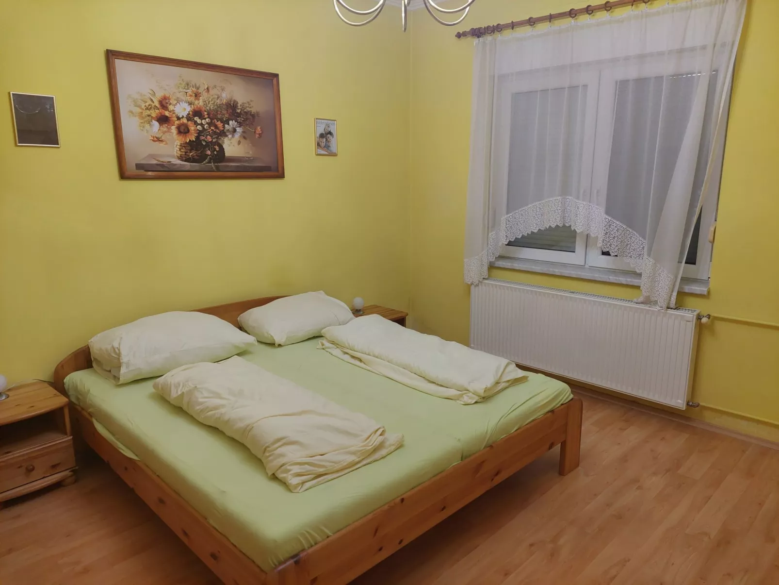 Schönes Ferienhaus mit Pool in ruhiger Lage-Dedans