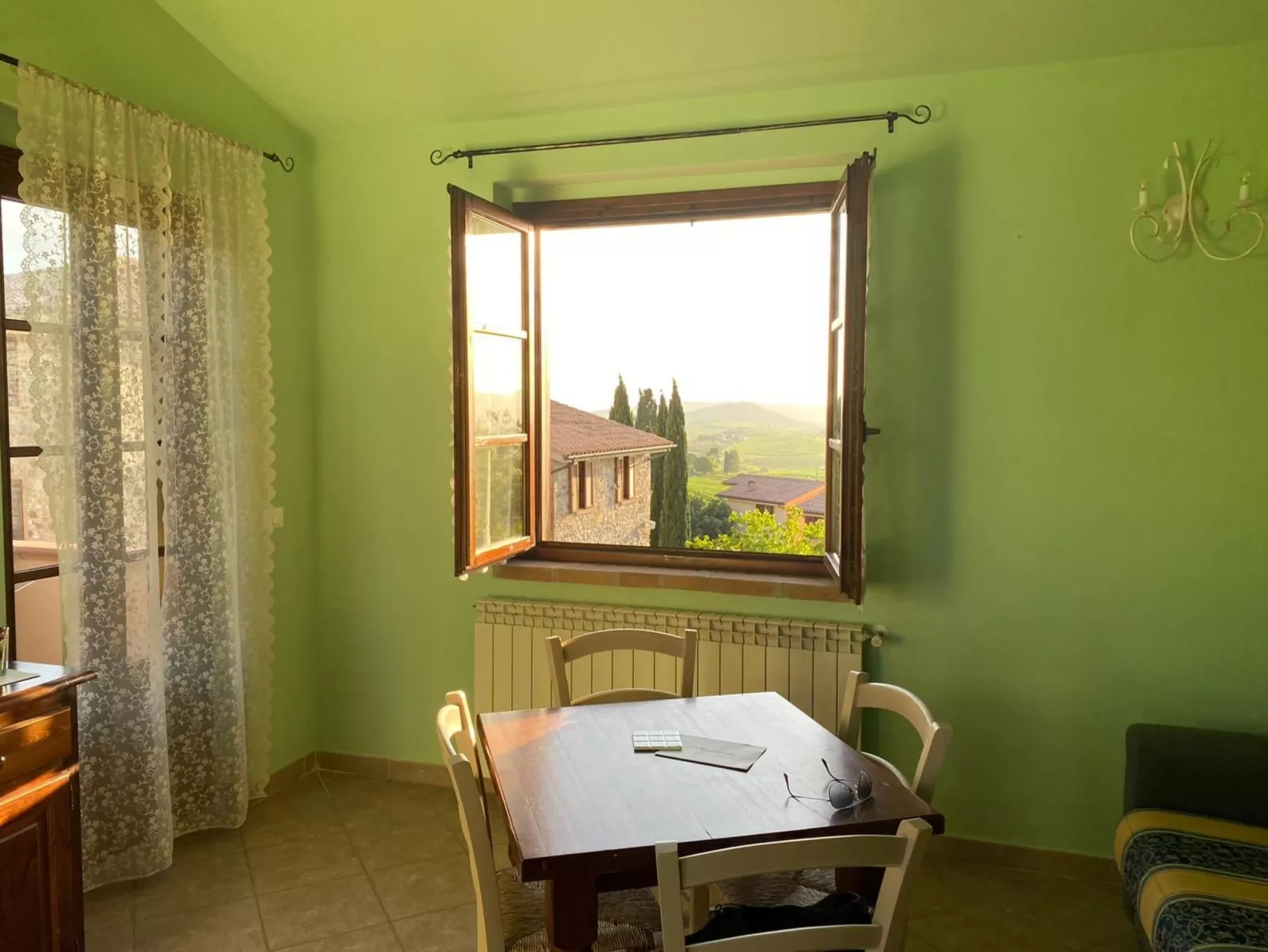 Mit Gemeinschaftspool-Inside