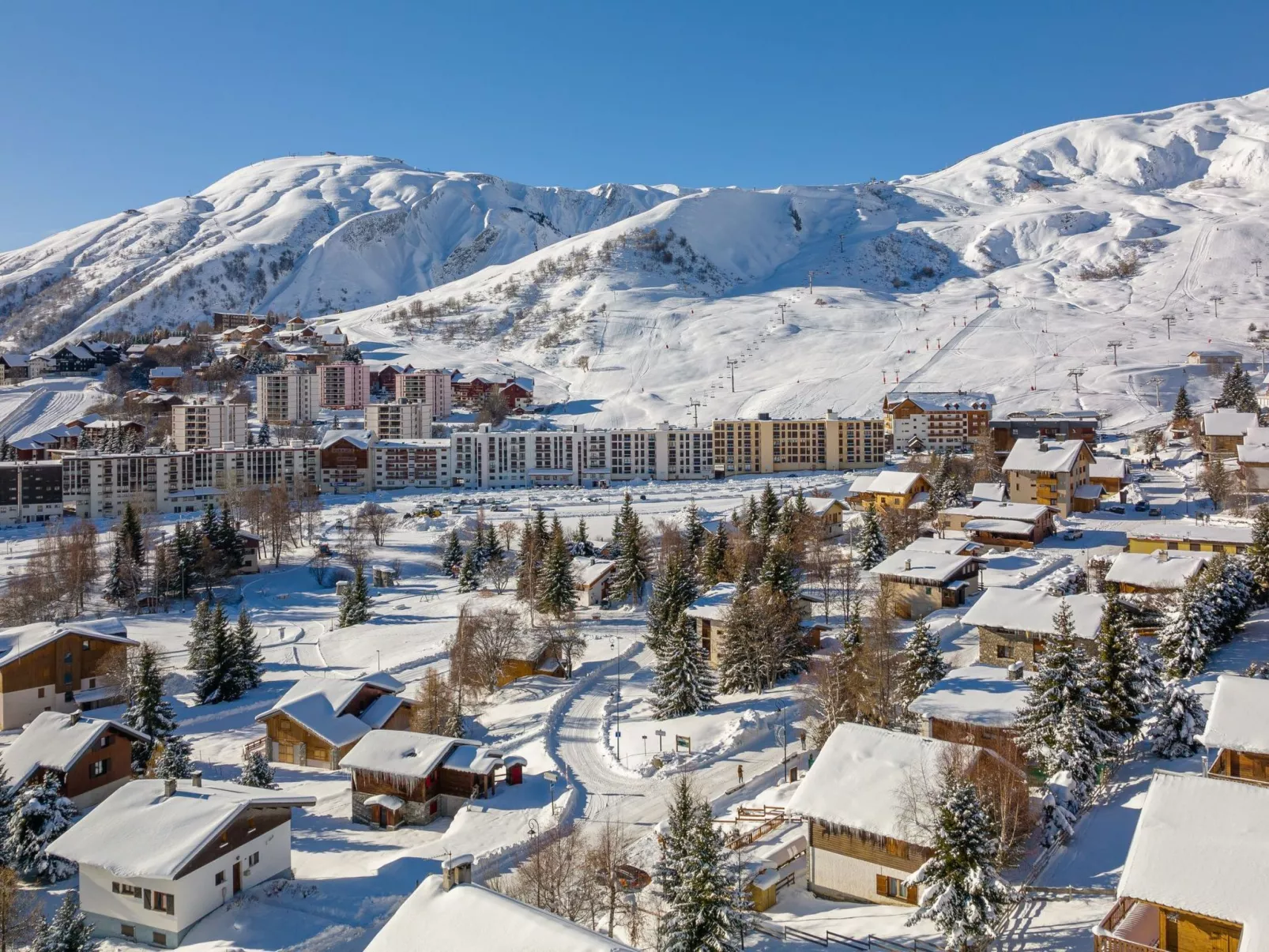 Duplex 200m2 - 15 Personen - In der Nähe der Skipisten-Outside