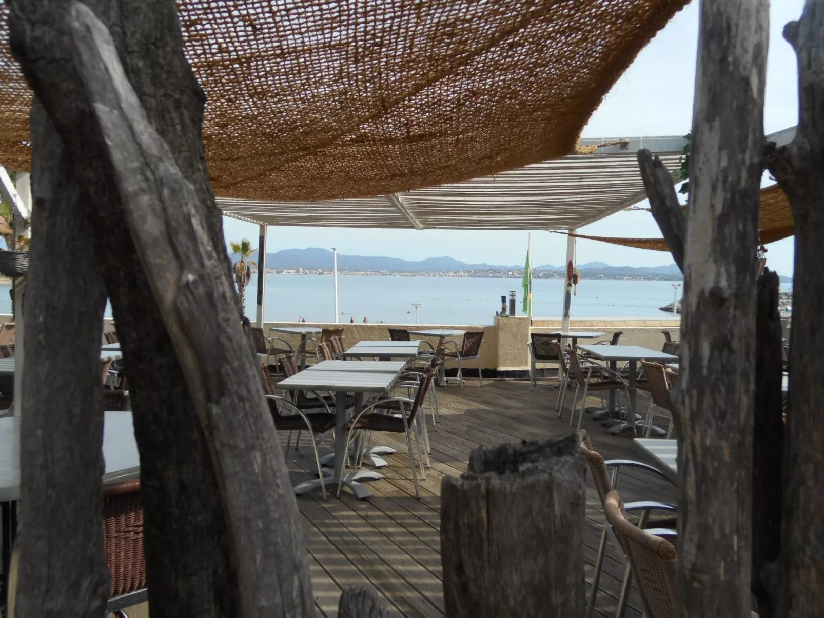 Loft, 300 m vom Meer-Drinnen