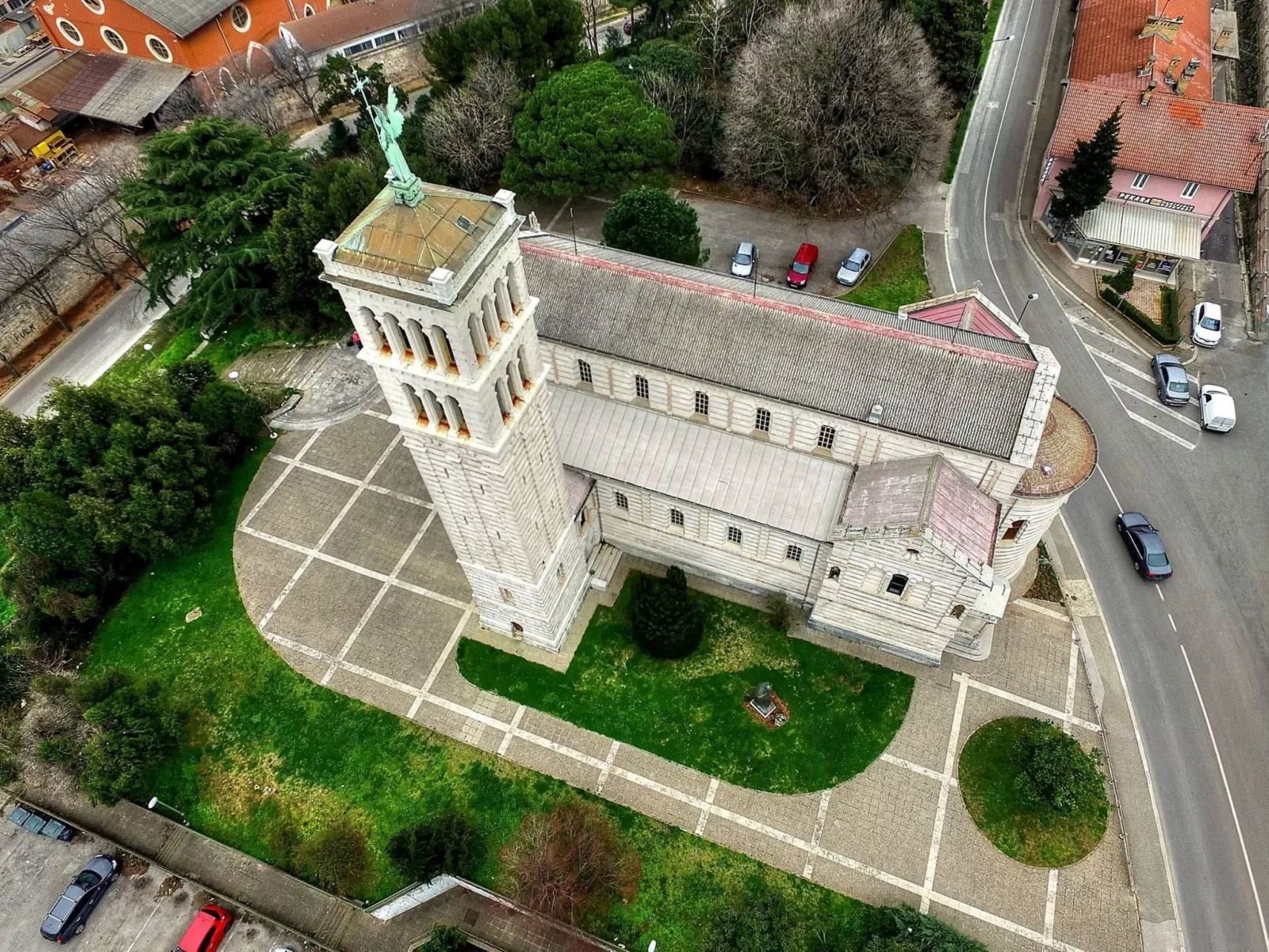 Höhlenmensch 2-Dehors