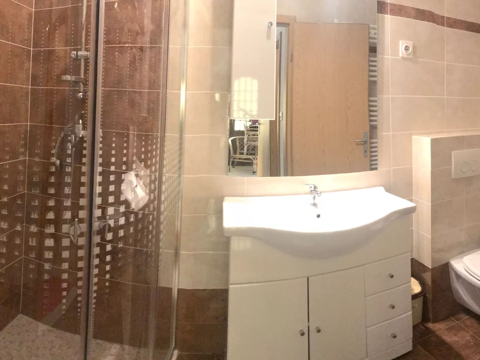 Mit Wasserblick-Dedans