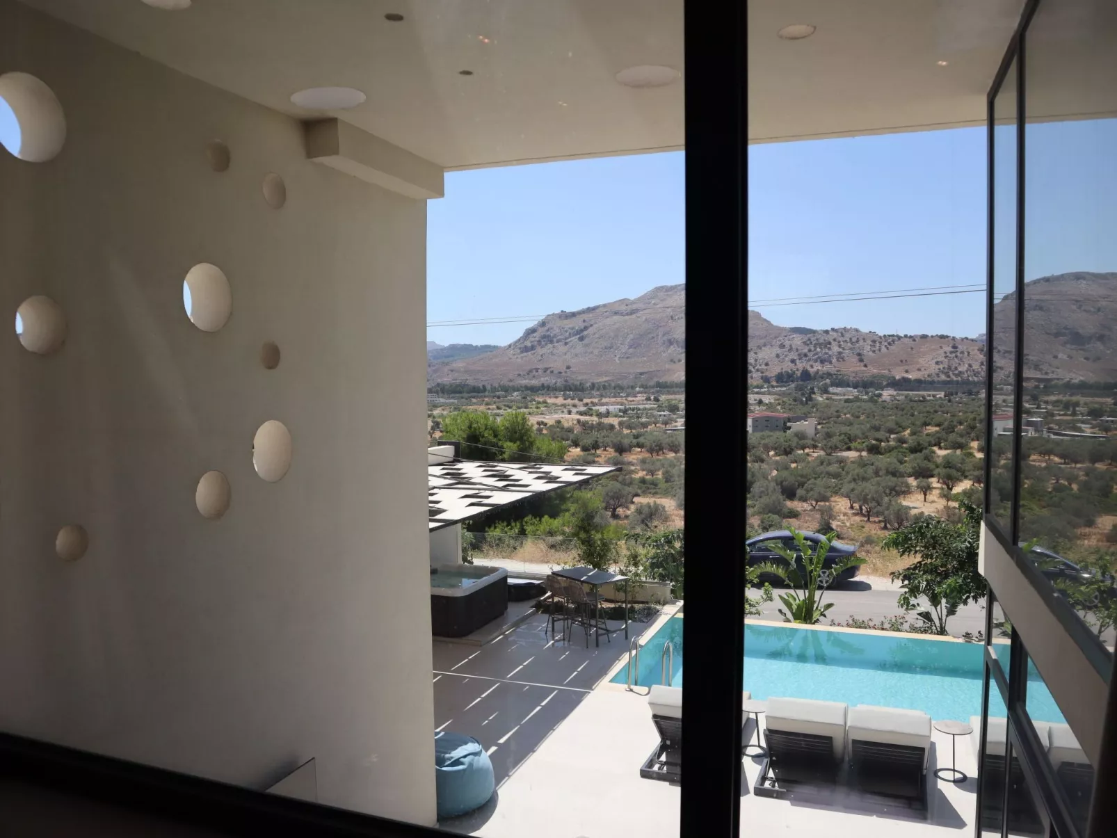 Trapezia Luxury Living -Zitrin-Dehors