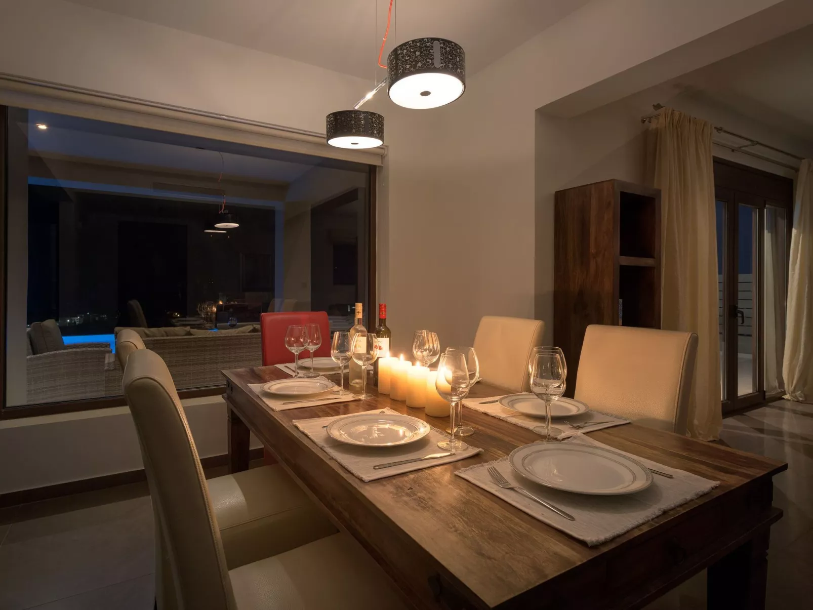 Wunderschöne Alav Pool Villa-Dedans