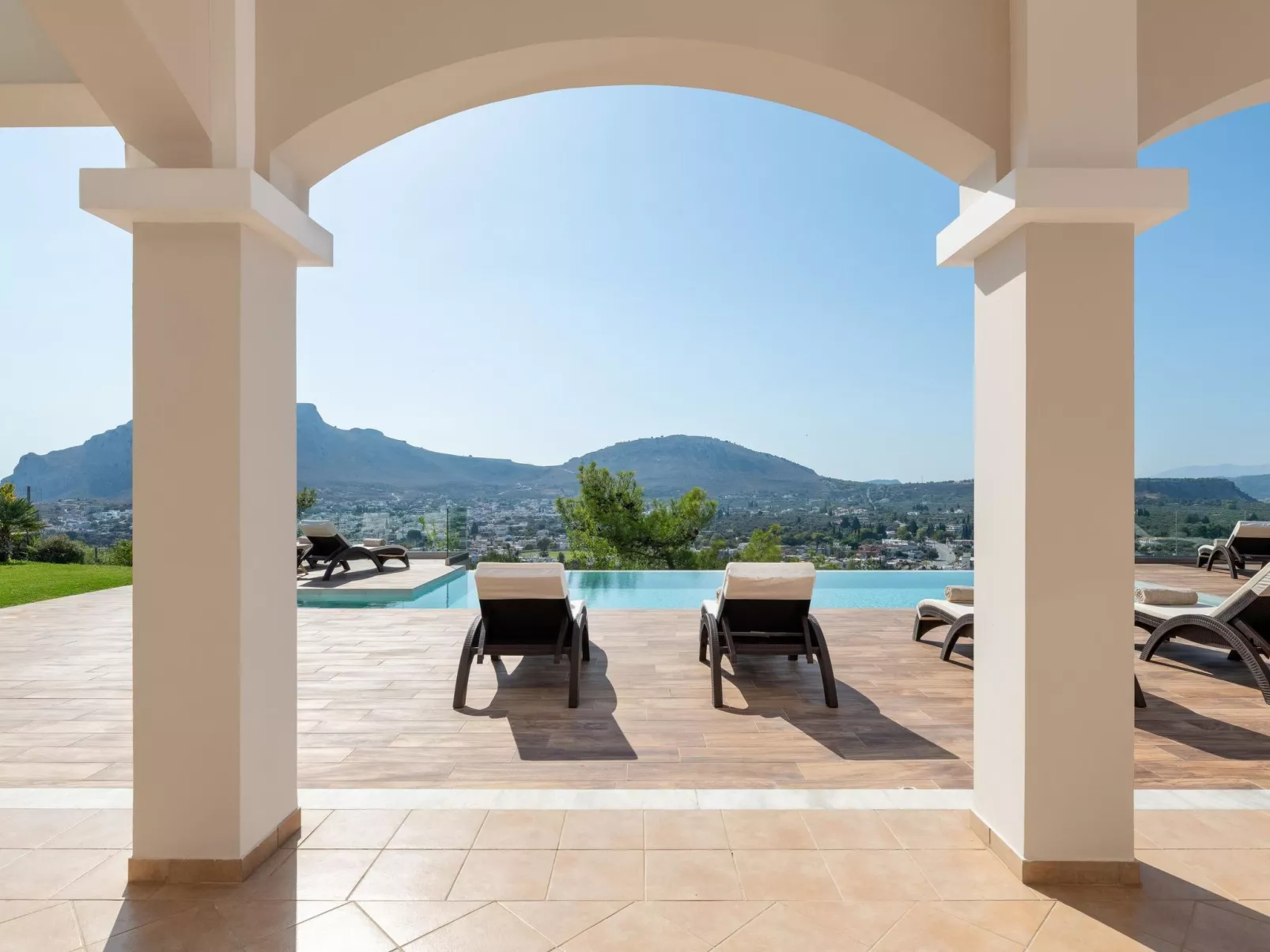 Villa Kamos in Archangelos-Outside