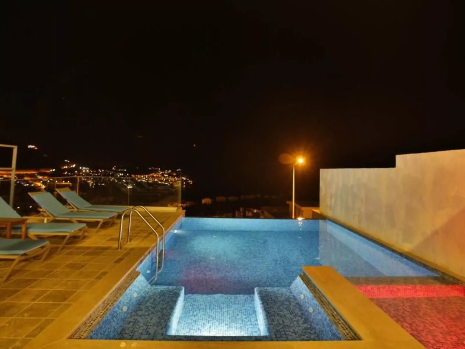 Villa Pool 2 mit Meerblick-Image-tags.info