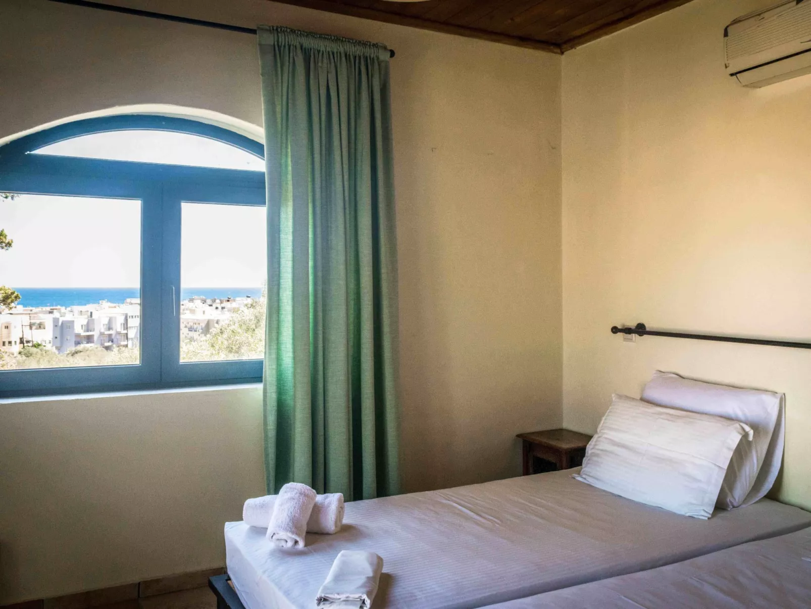 Niriides Villas_ Thetis_ 3-Schlafzimmer privater Pool-Inside