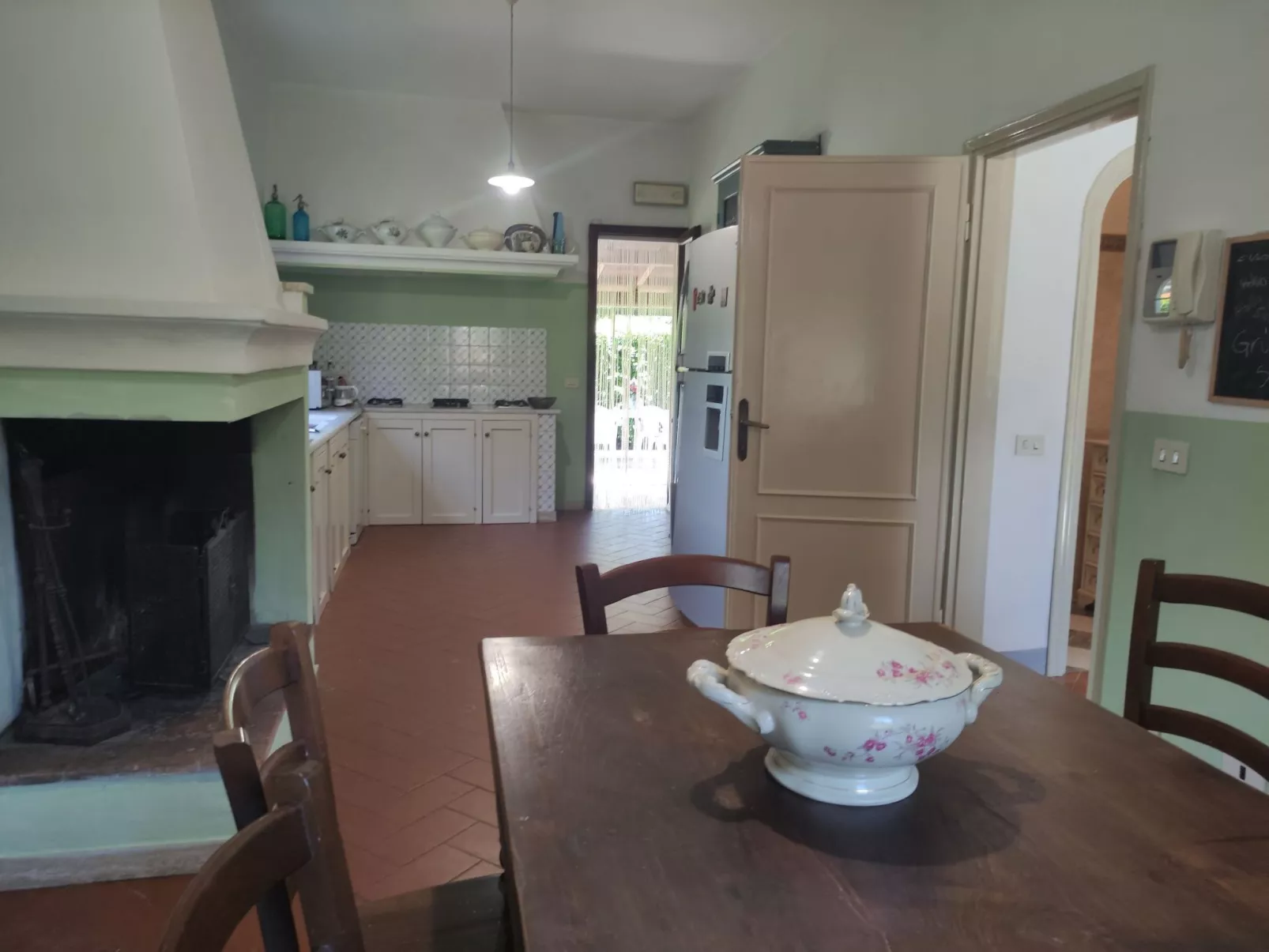 Villa mit schönem Gartne und Sonnenterrasse-Image-tags.info