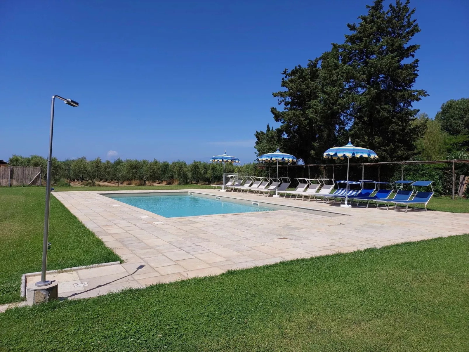 Melo Glicine' Wohnung mit Gemeinschaftspool-Draußen