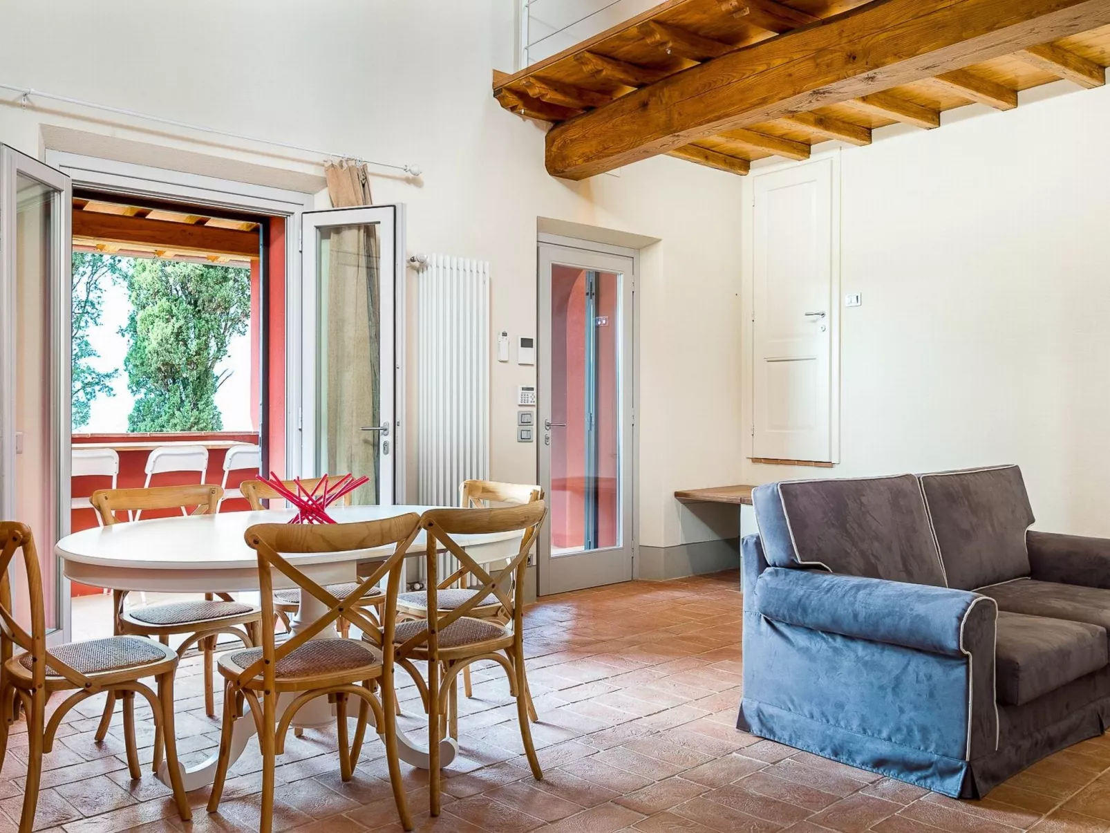 'Belvedere Q7 Rota'-Inside