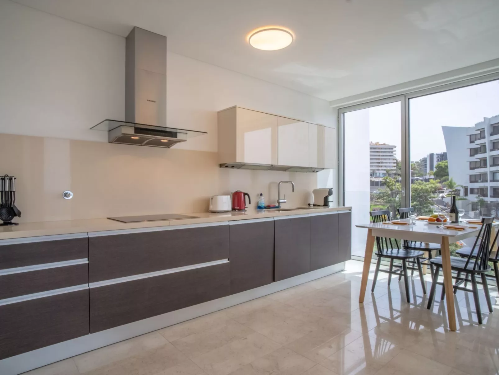 Für 6 Personen ca. 120 m&sup2; in São Martinho, Madeira (Südküste von Madeira)-Dedans