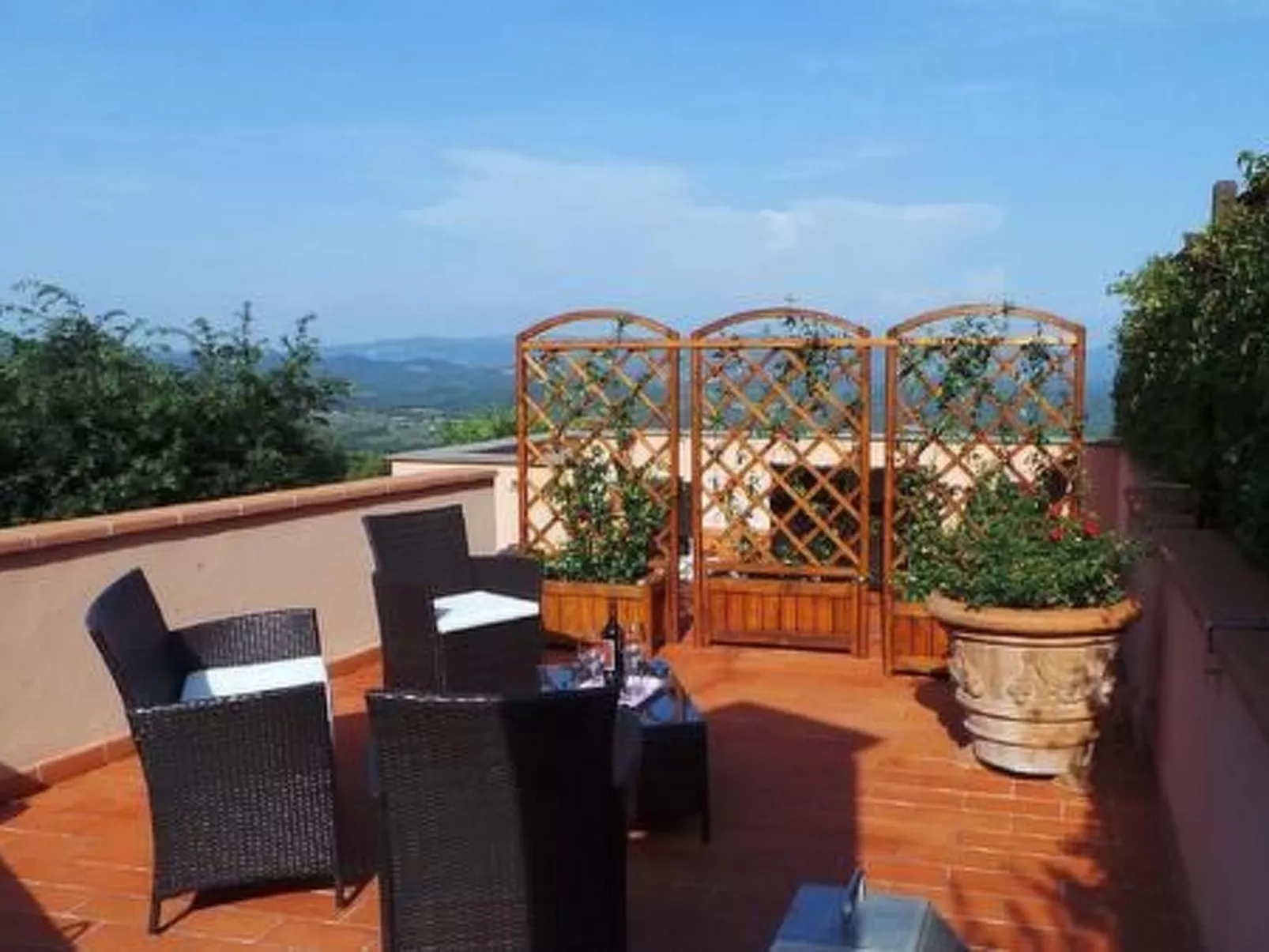 'Horizons' mit Schwimmbad-Draußen