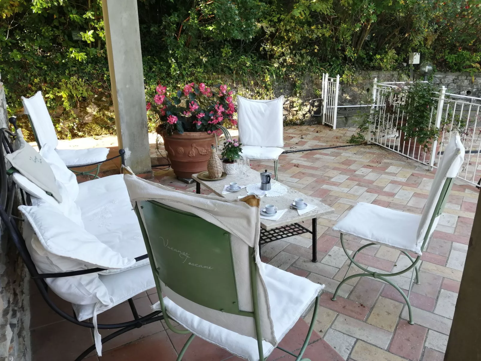 Villa Il Cipresso bei Holiday World-Outside