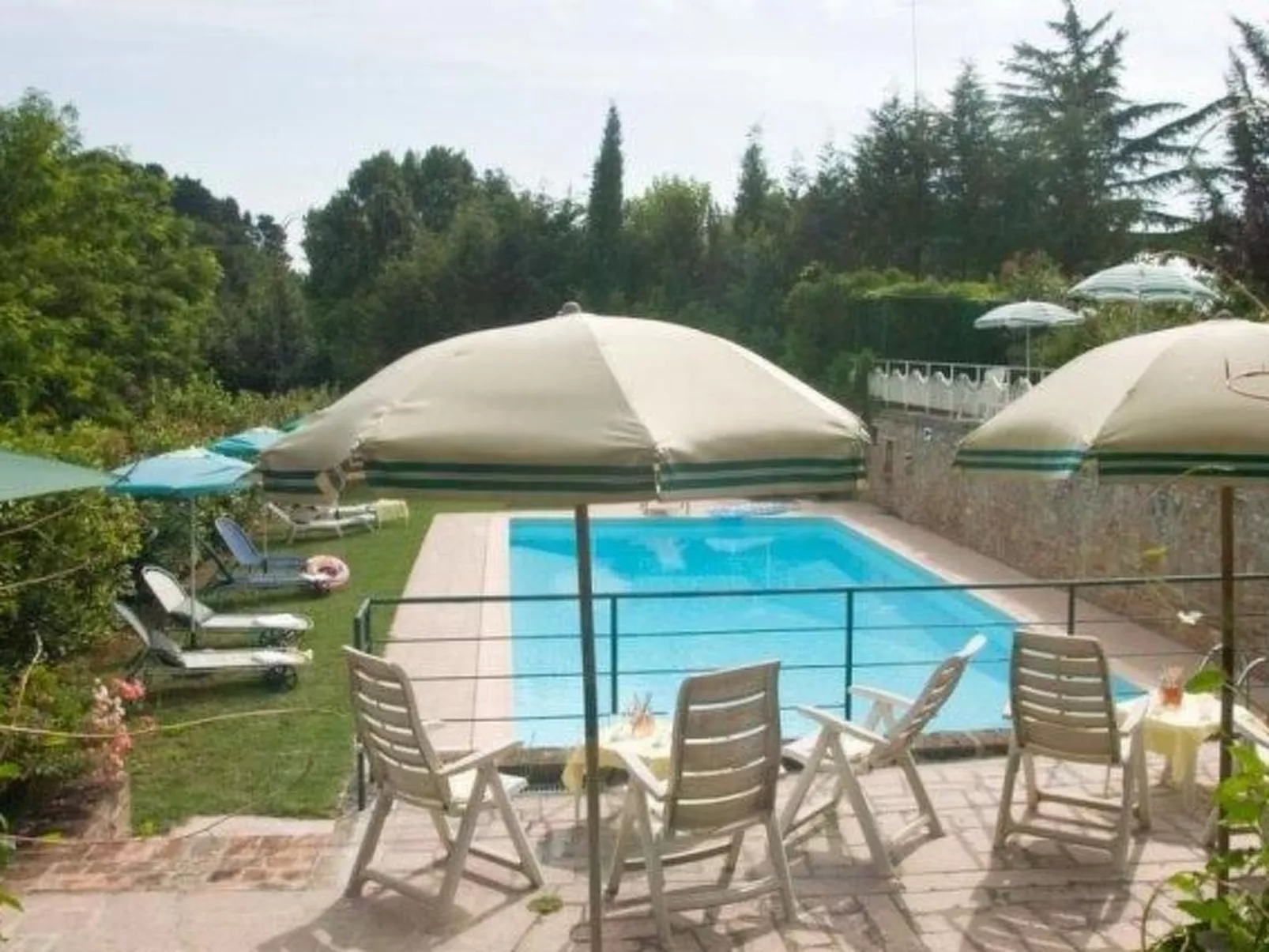 Appartement in Palaia mit Großem Garten-Dehors