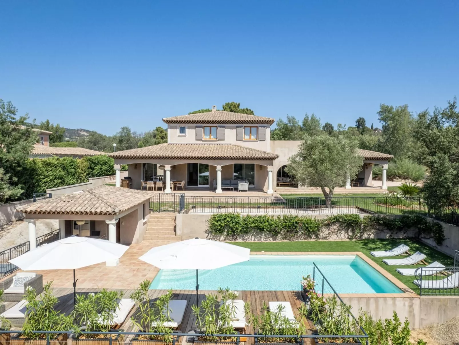 Villa Grimaud Strand-Drinnen